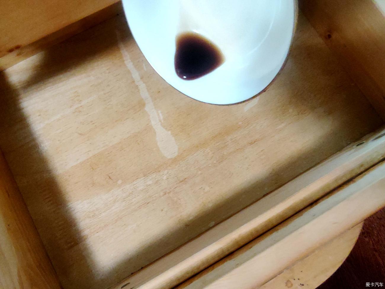 实木家具的保养与白醋擦拭的奥秘