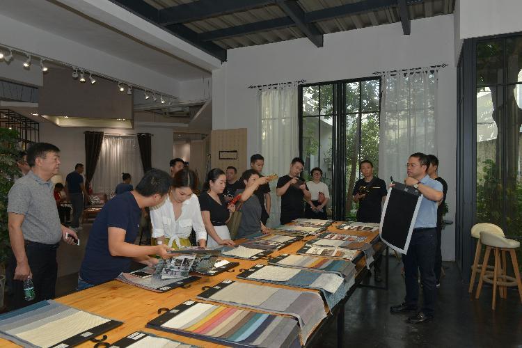 中国家具行业的前十名，品质与创新的领航者
