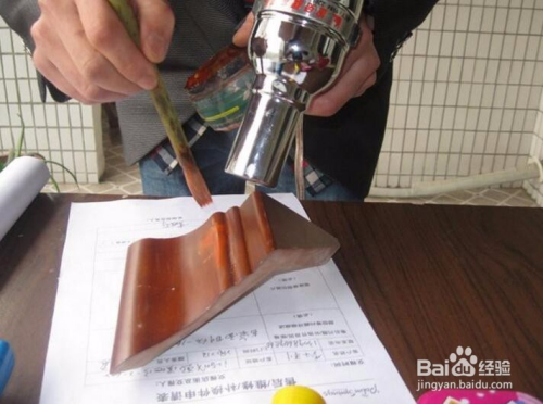 修复实木家具划伤的技巧与步骤