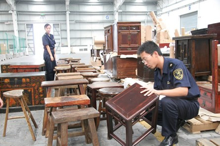 探讨实木家具出口是否需要熏蒸处理