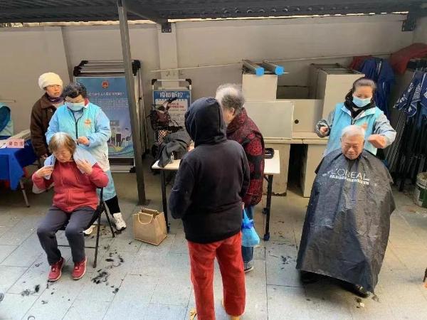 旧家具上门回收平台，让闲置变资源，环保新风尚