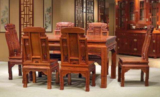 花梨木家具，水波纹与猴脸，谁更胜一筹？