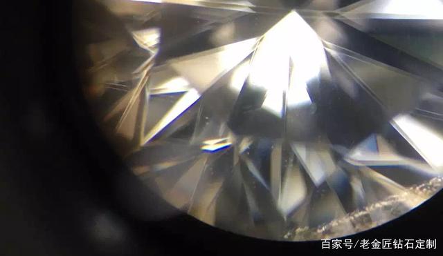 鉴别钻石的最简单方法，从专业到日常的实用指南