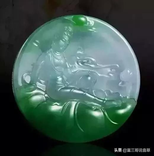 翡翠与玉，自然之美的差异与共融