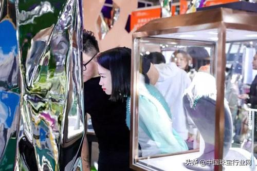探索金伯利钻石，璀璨背后的故事与价值