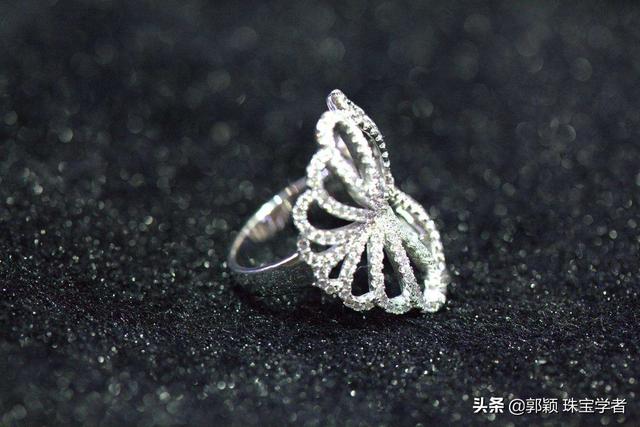 锆石与钻石，璀璨背后的不同世界