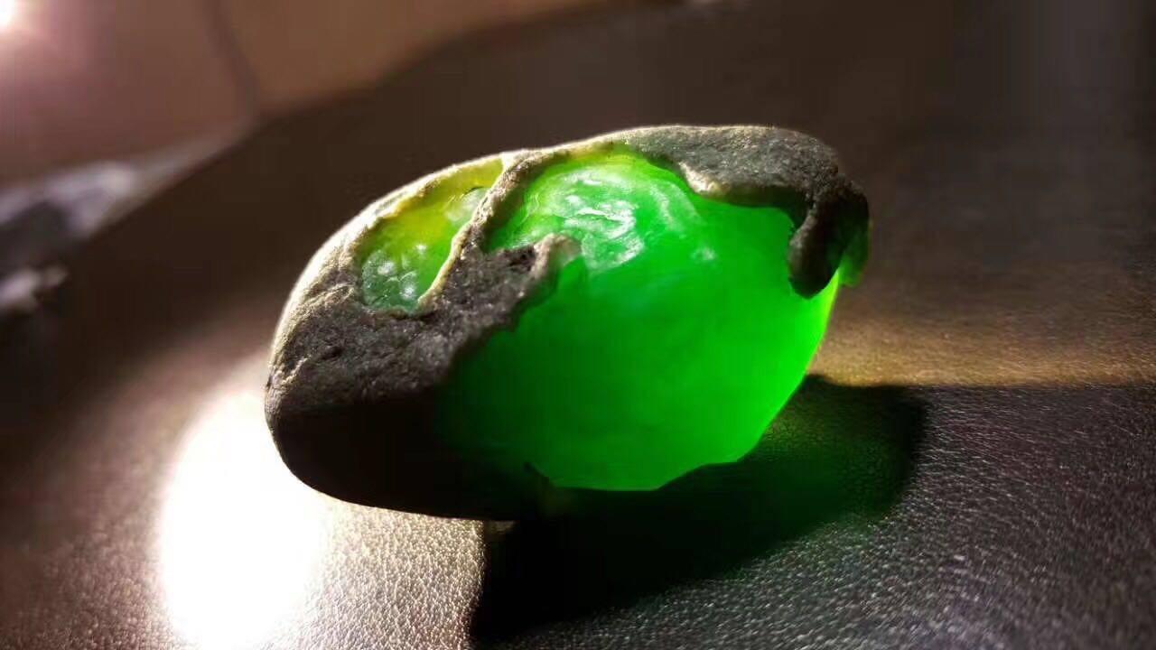 翡翠的种水八个等级，探寻自然之美的奥秘