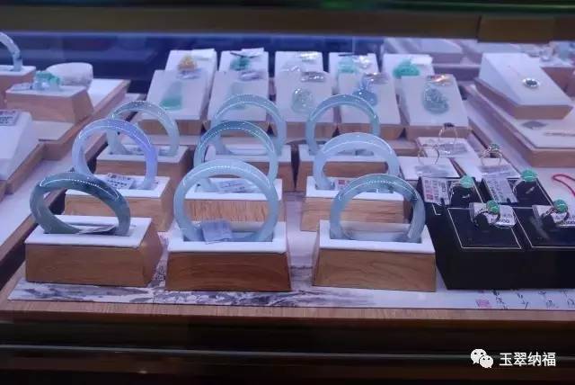 探索周六福珠宝官网旗舰店，璀璨之选，尊享非凡