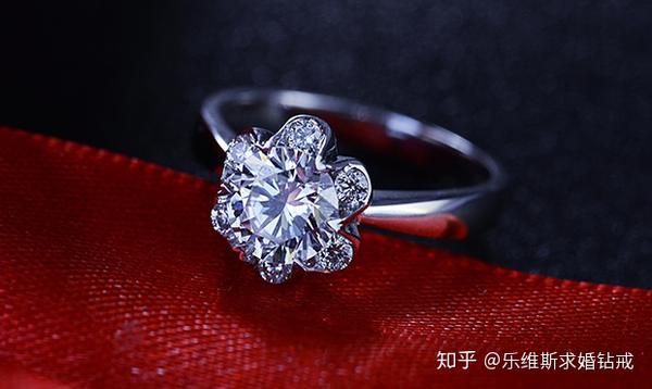 探秘周大福30分钻戒，价格、品质与价值