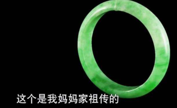玉镯真假识别指南，掌握这些技巧，让你的收藏更安心