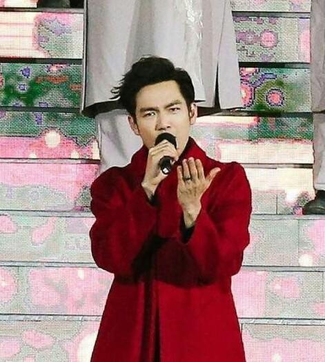 已婚女性的戒指戴法，一种无声的宣言与时尚的融合