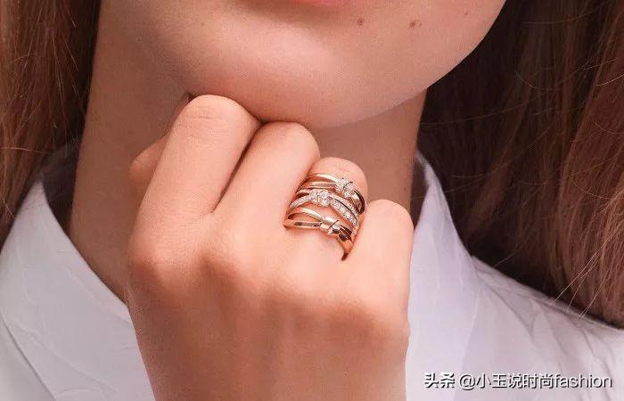 女生右手戒指的戴法图解，时尚与情感的完美融合