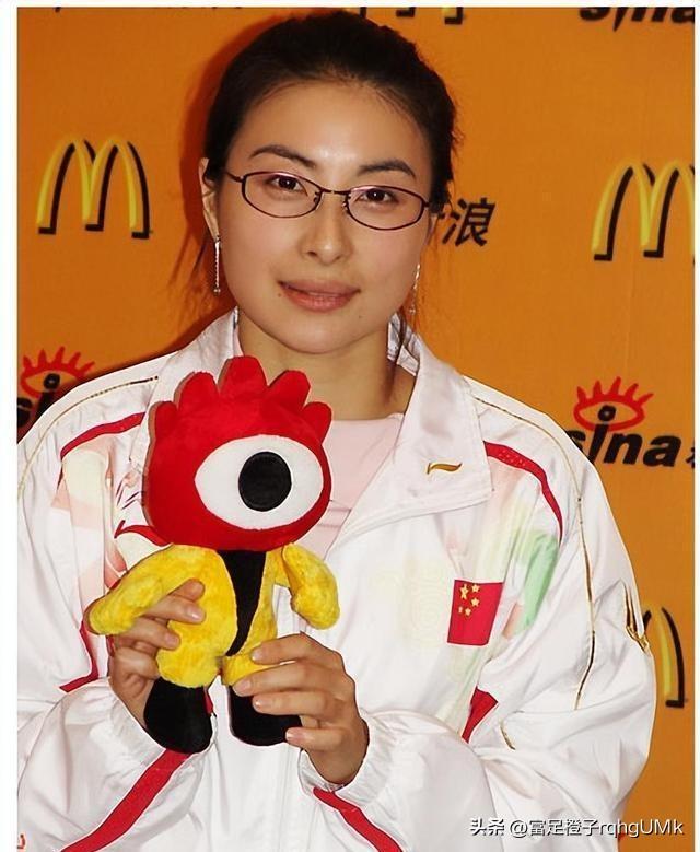 男生戒指戴法，解读指尖上的无声语言