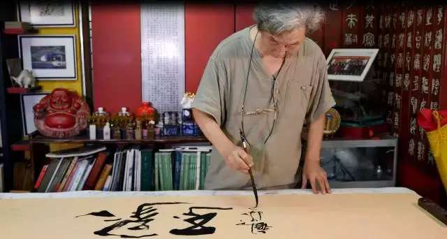 探索澳门六叔书法艺术，免费欣赏视频大全与文化魅力
