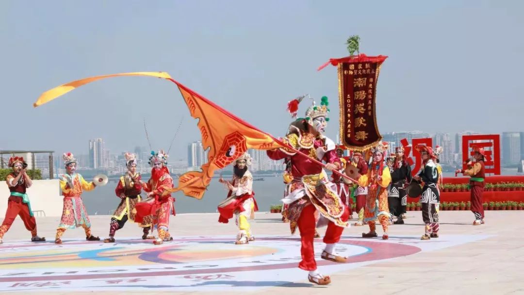 澳门六号论坛最新动态，新闻联播直播回放与网络热议焦点解析